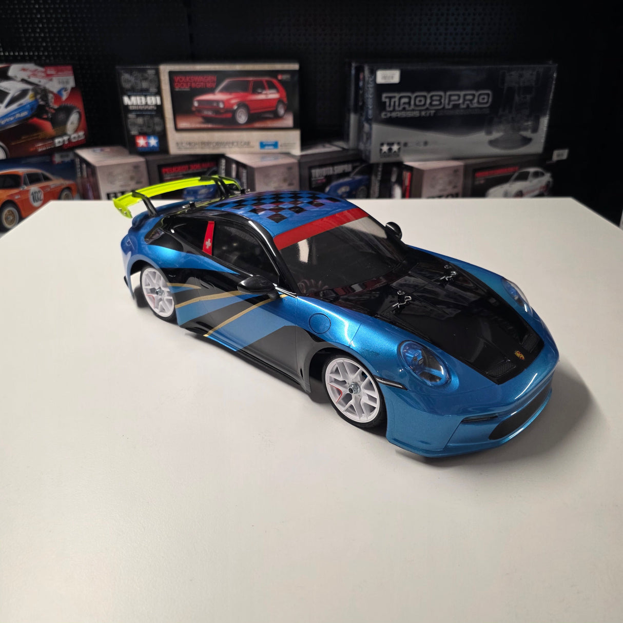 PRE OWNED Tamiya TT-02 + Robitronic Razer ten G2 Brushless Combo 60A 3652 3000kV + Yeah Racing Servo
