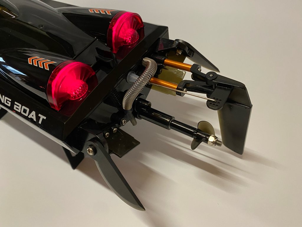 DF-Models AVANTI BL V2 Brushless Race Boat - RCXX - RC Racing Shop | RC Models | Tuning & Spare Parts for Professionals