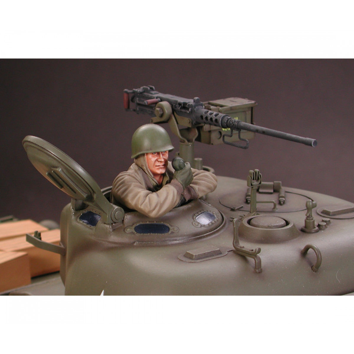 Tamiya 1/16 R/C M4 Sherman 105mm Howitzer Full Opt. Kit - 56014