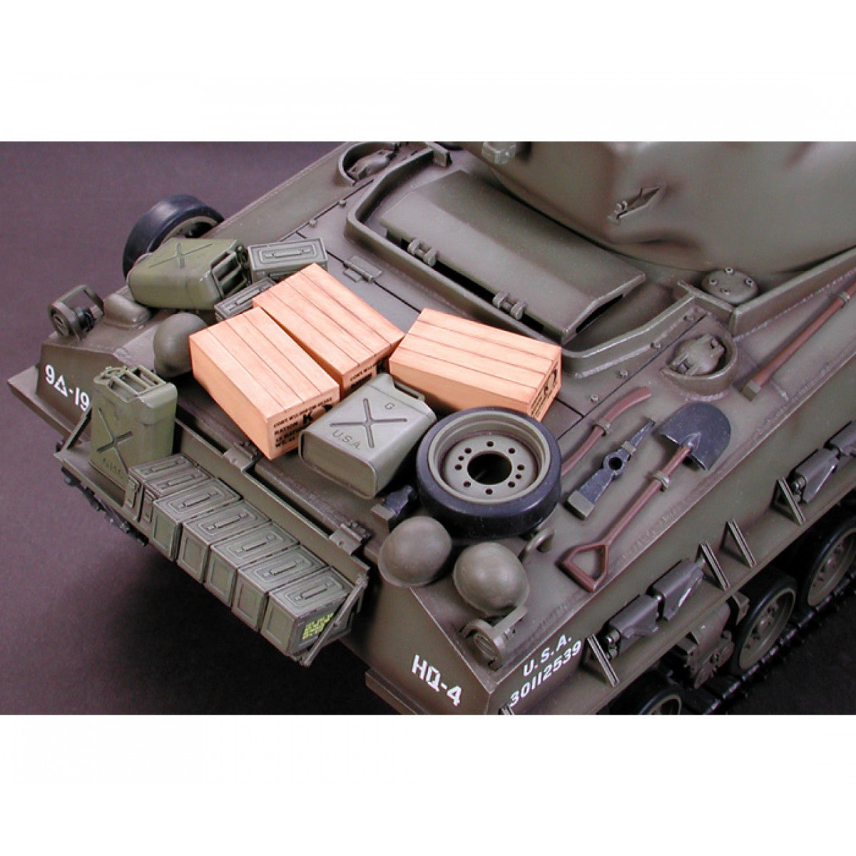 Tamiya 1/16 R/C M4 Sherman 105mm Howitzer Full Opt. Kit - 56014